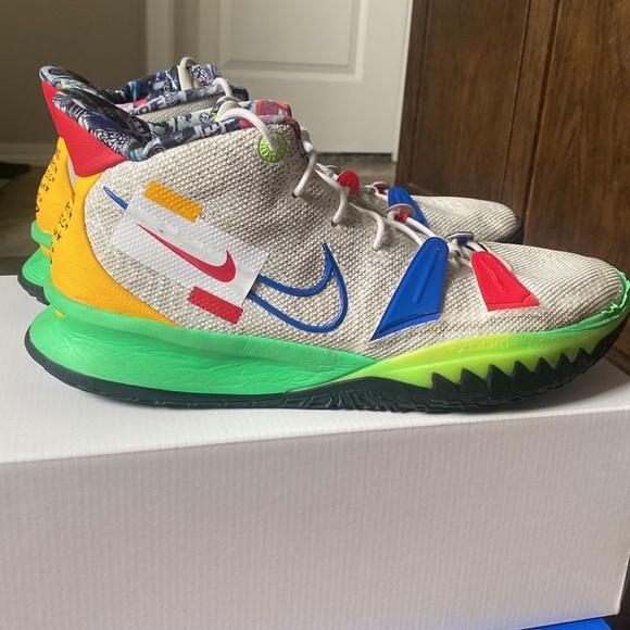 Kyrie 7 Vision Basketball Shoes - Picture 3 of 7